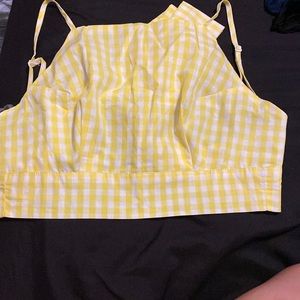 Super cute yellow crop blouse